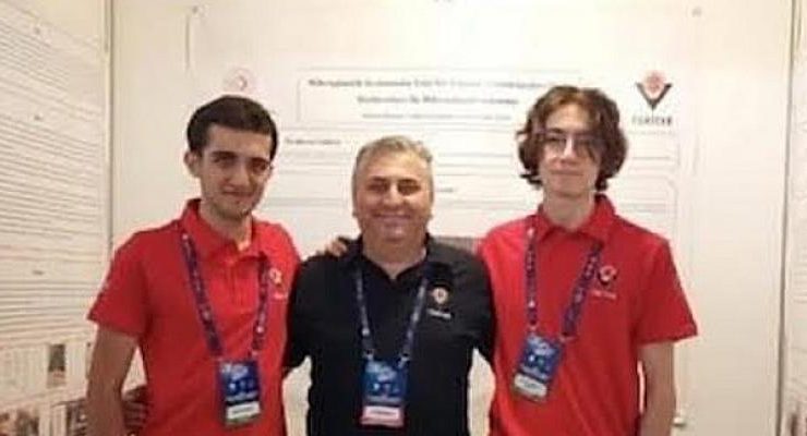 İzmir Amerikan Koleji öğrencileri; TÜBİTAK yarışmasında “su araştırmaları” kategorisinde dereceye girdi