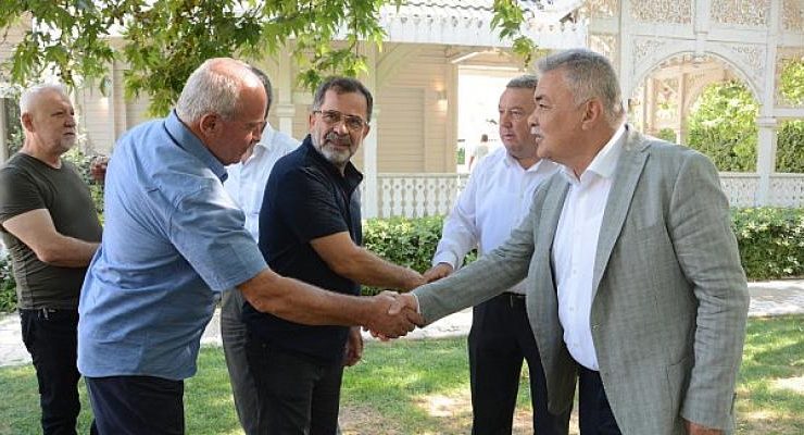Torbalı Belediye Başkanı Mithat Tekin, Muhtarlarla Kahvaltıda Buluştu