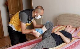 Van Büyükşehir Belediyesi, dezavantajlı vatandaşlar için evde fizyoterapi hizmeti veriyor.