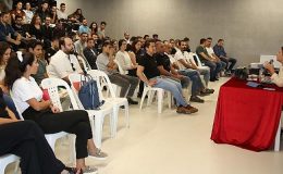 Zeynep Zengin, çalışanlara Sait Faik’i anlattı
