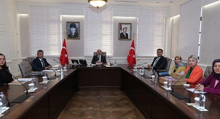 İzmir İl Milli Eğitim Müdürlüğü ile İl Tarım ve Orman Müdürlüğü Arasında İşbirliği Protokolü İmzalandı