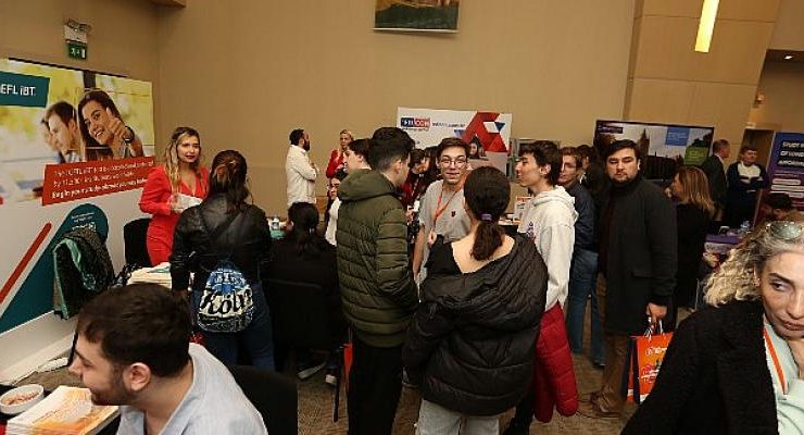 Türkiye’nin En Kapsamlı Yurt Dışı Eğitim Fuarına Gençlerden Yoğun Talep