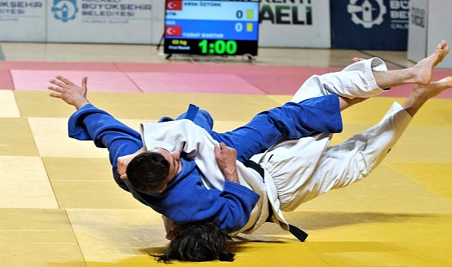 Gençler Türkiye Judo Şampiyonası'nın açılış seremonisi yapıldı